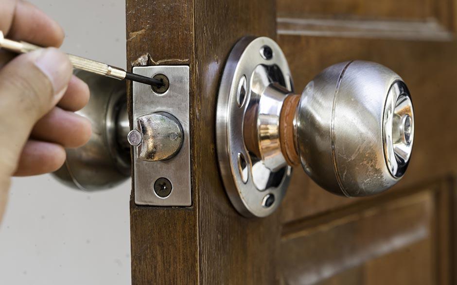 serrure porte Évry